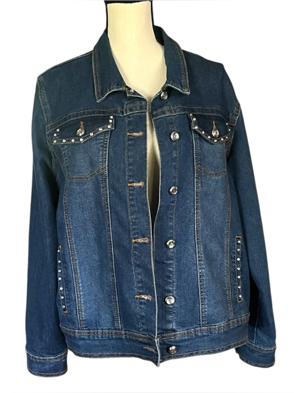 Laura Ashley Denim embellished detailed Jacket. SZ.XL..